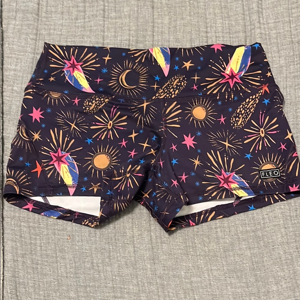 FLEO Starburst Patterned Shorts